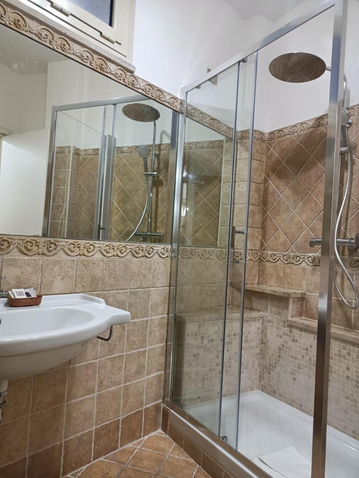 Rione Monti & Cavour Apartment Рим Экстерьер фото